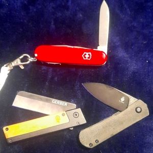 Set of 3 collectables